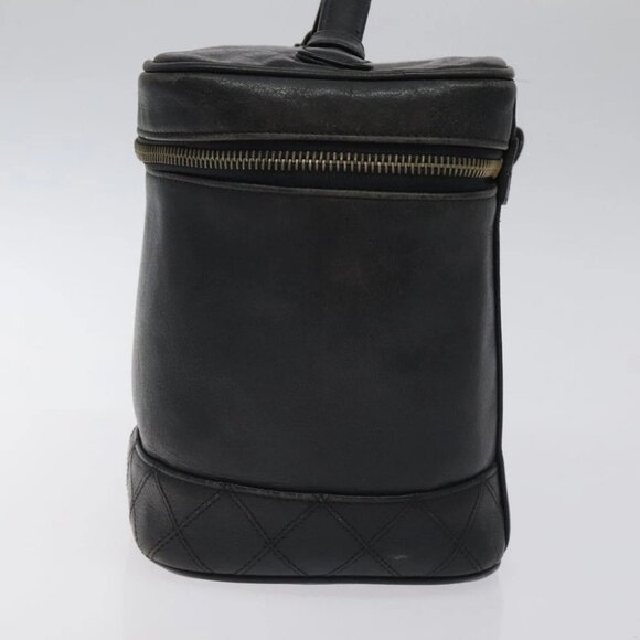 CHANEL Vanity Pouch Lamb Skin Black Gold CC - Picture 4 of 14